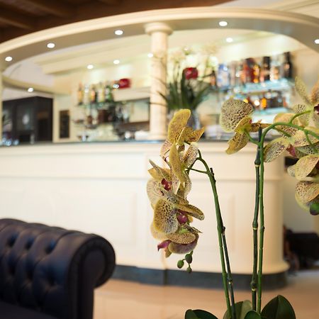 As Hotel Sempione Fiera San Vittore Olona Kültér fotó
